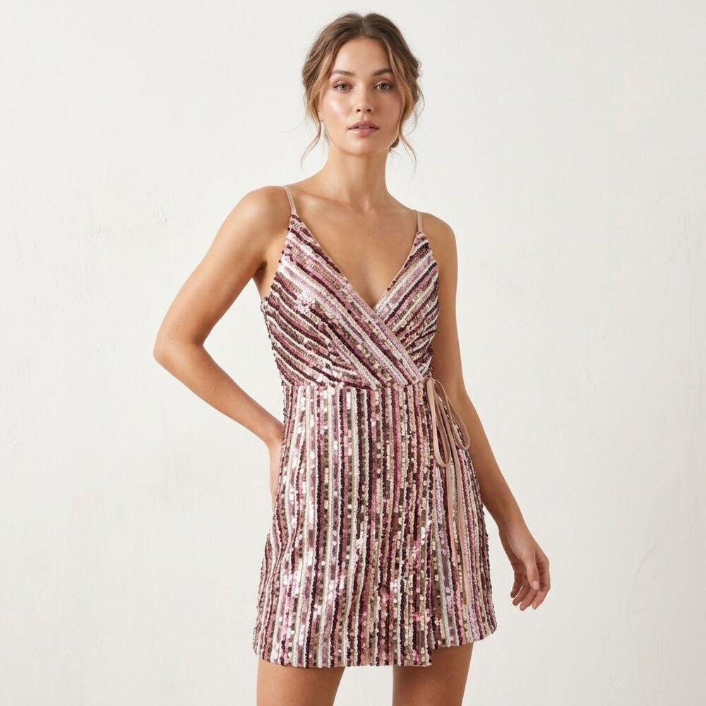 BcbgMaxAzria Sleeveless Bare Pink Combo Sequence Faux Wrap Mini Dress Size 2
